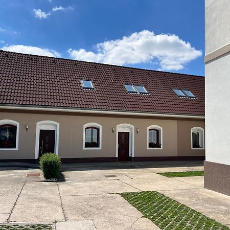 Penzion Manes Krabcice Εξωτερικό φωτογραφία